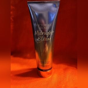 Victoria's Secret Midnight Bloom Lotion
